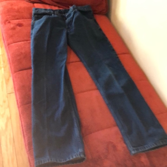 LEVI’S 28 x 28 EUC. Bought and too small - Picture 4 of 6